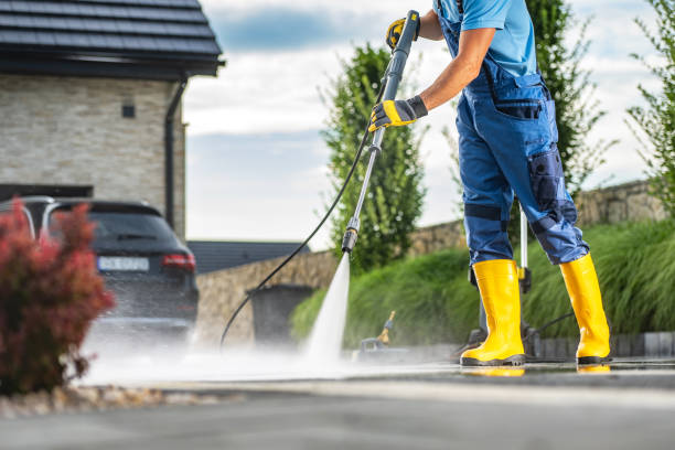 Best Fence Cleaning  in Indnola, IA